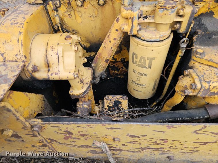 image for item DR8538 1972 Caterpillar  D8H dozer