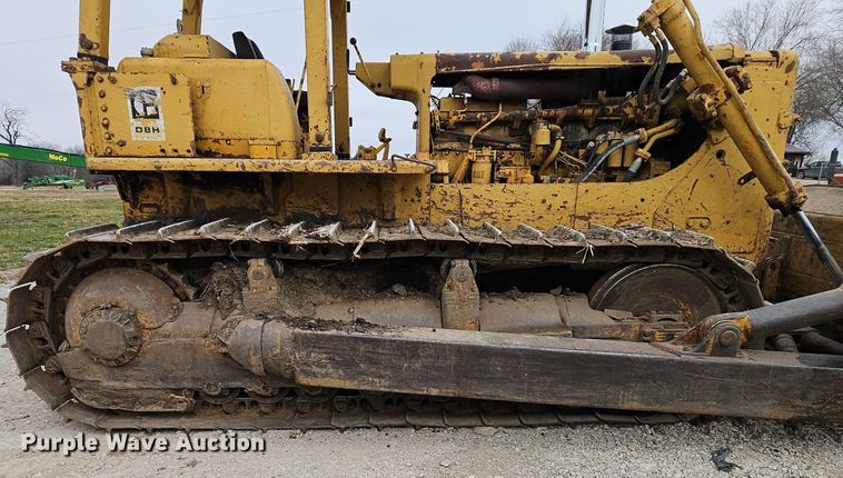 image for item DR8538 1972 Caterpillar  D8H dozer