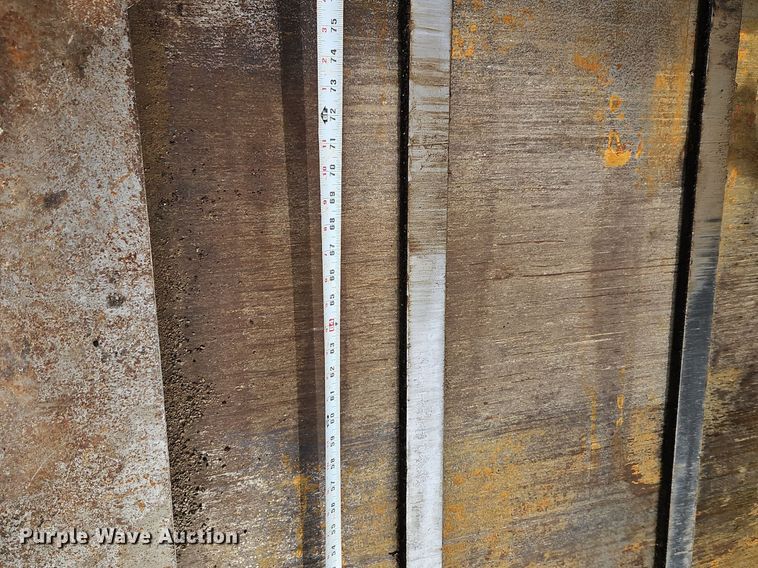 image for item DR8546 2005 LeeBoy L8515 T paver