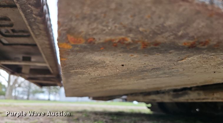 image for item DR8546 2005 LeeBoy L8515 T paver