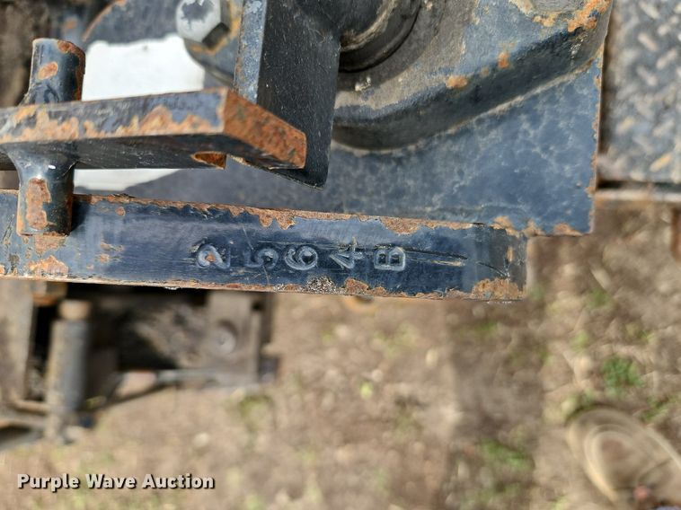 image for item DR8546 2005 LeeBoy L8515 T paver