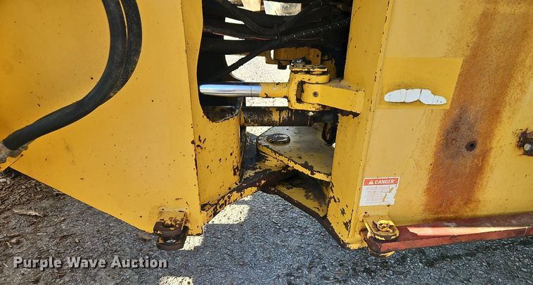 image for item DR8547 1996 Komatsu  WA320-1 wheel loader