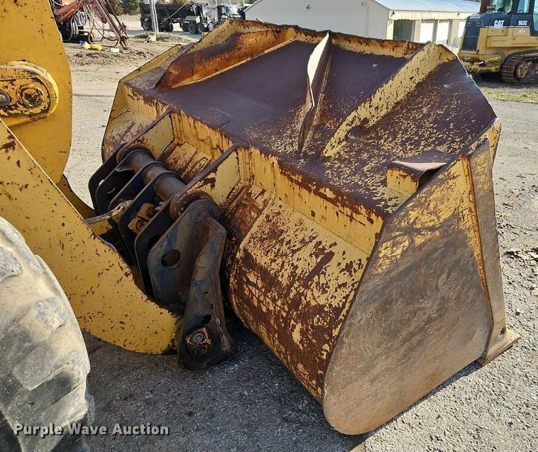 image for item DR8547 1996 Komatsu  WA320-1 wheel loader