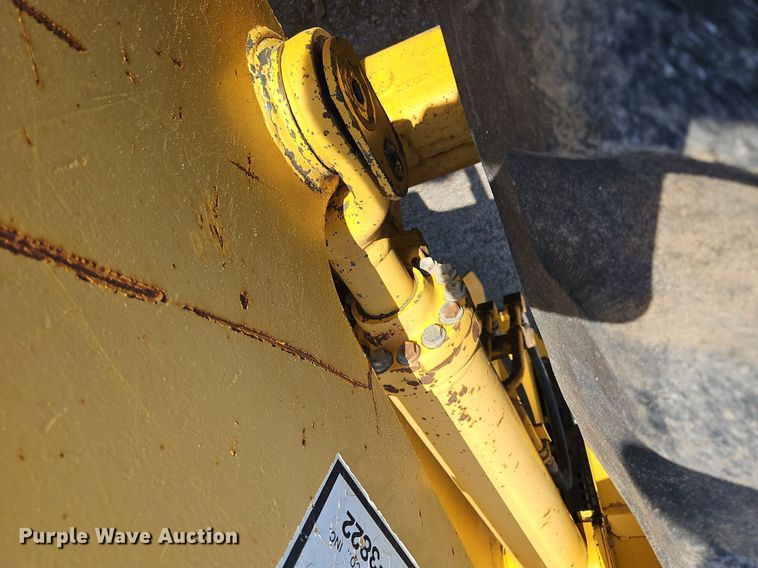 image for item DR8547 1996 Komatsu  WA320-1 wheel loader