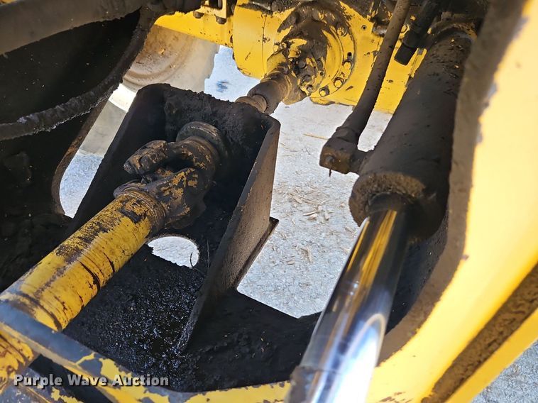 image for item DR8547 1996 Komatsu  WA320-1 wheel loader