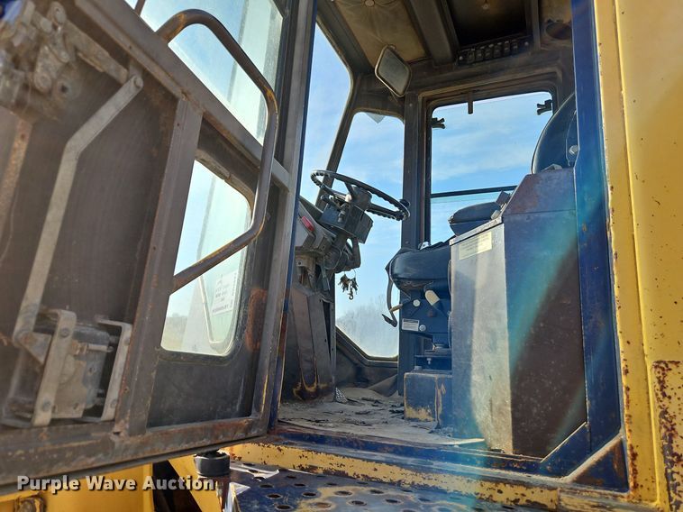 image for item DR8547 1996 Komatsu  WA320-1 wheel loader