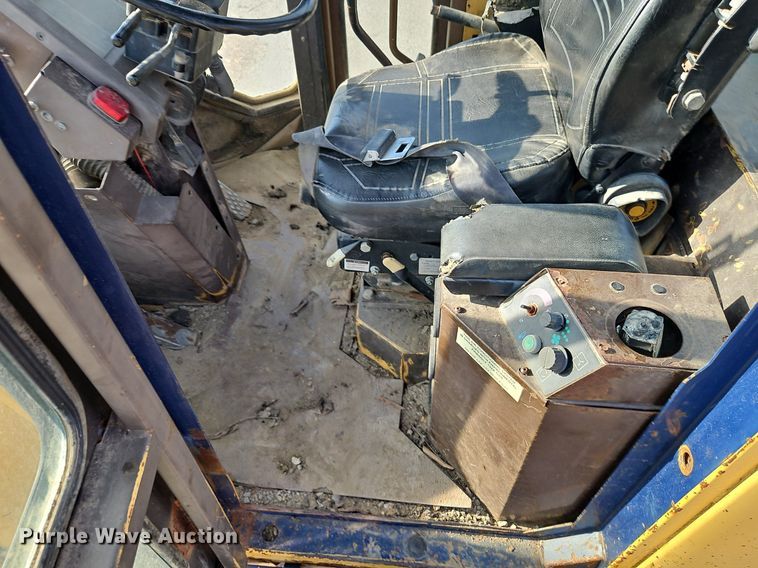 image for item DR8547 1996 Komatsu  WA320-1 wheel loader