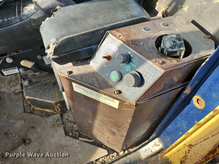 image for item DR8547 1996 Komatsu  WA320-1 wheel loader