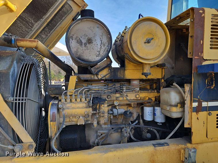 image for item DR8547 1996 Komatsu  WA320-1 wheel loader