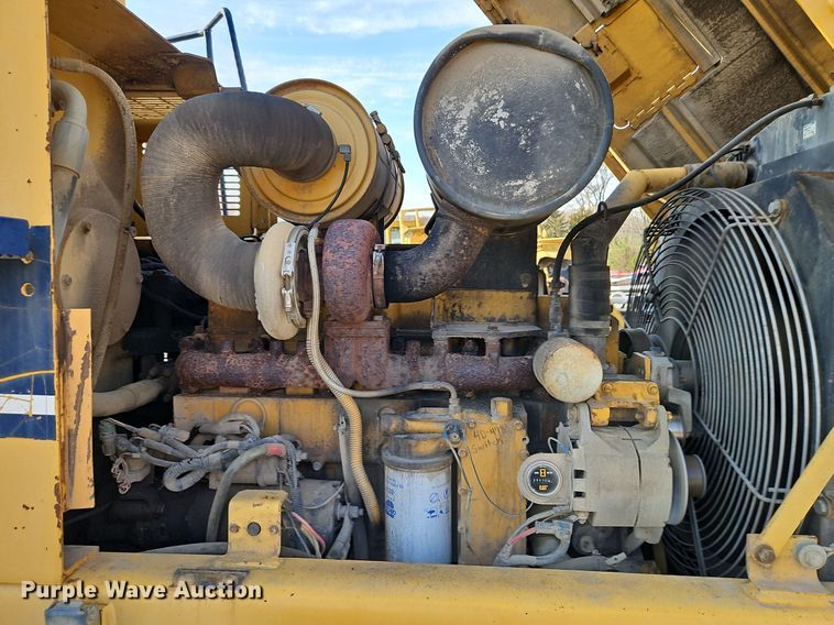 image for item DR8547 1996 Komatsu  WA320-1 wheel loader