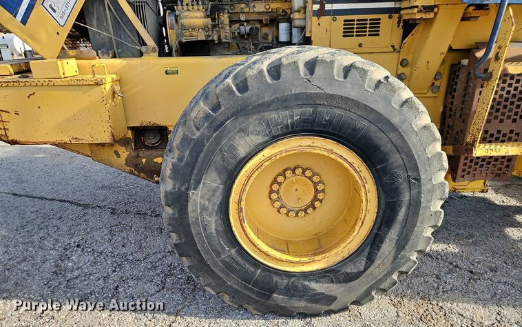 image for item DR8547 1996 Komatsu  WA320-1 wheel loader