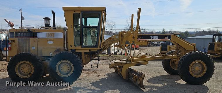 image for item DR8548 1996 Caterpillar  140H motor grader