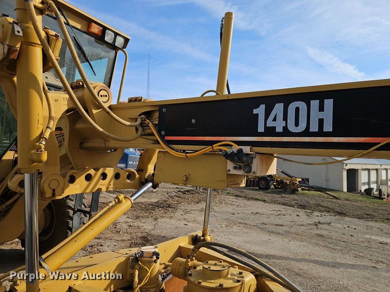 image for item DR8548 1996 Caterpillar  140H motor grader