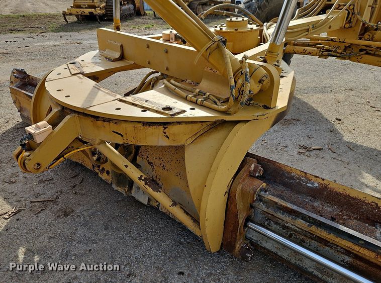 image for item DR8548 1996 Caterpillar  140H motor grader