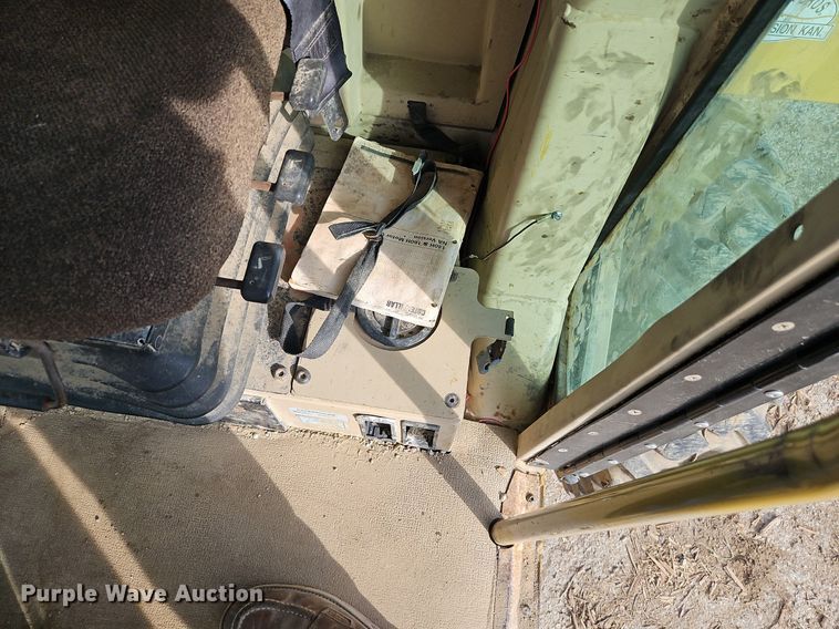 image for item DR8548 1996 Caterpillar  140H motor grader