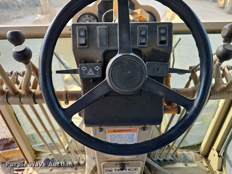 image for item DR8548 1996 Caterpillar  140H motor grader