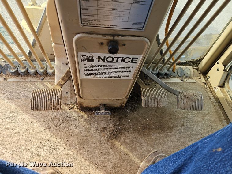 image for item DR8548 1996 Caterpillar  140H motor grader