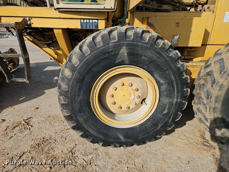 image for item DR8548 1996 Caterpillar  140H motor grader