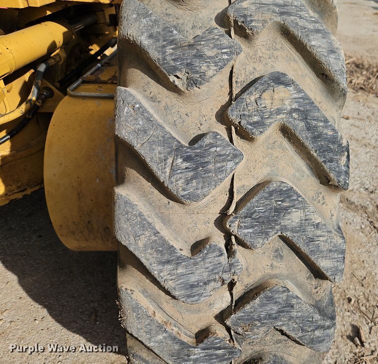 image for item DR8548 1996 Caterpillar  140H motor grader