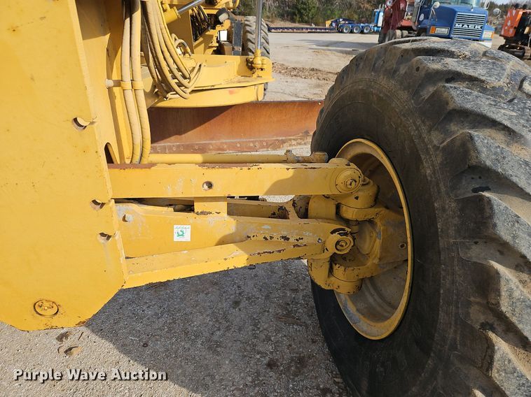 image for item DR8548 1996 Caterpillar  140H motor grader