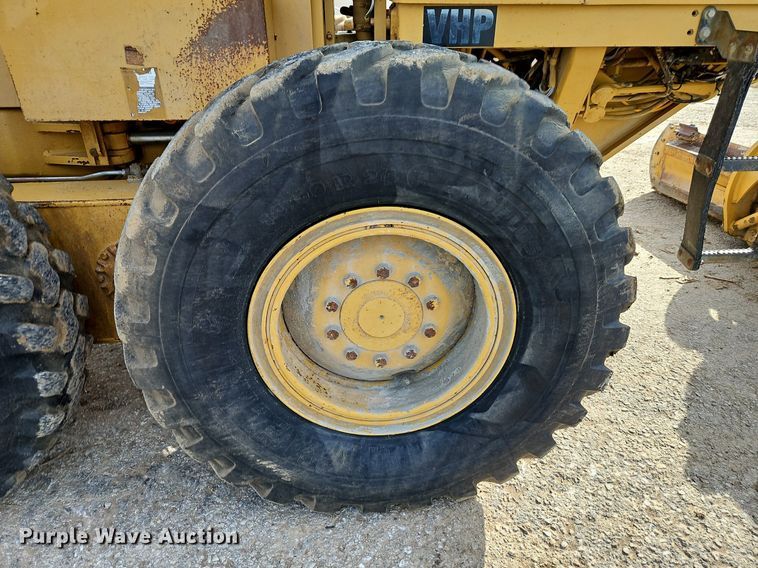 image for item DR8548 1996 Caterpillar  140H motor grader