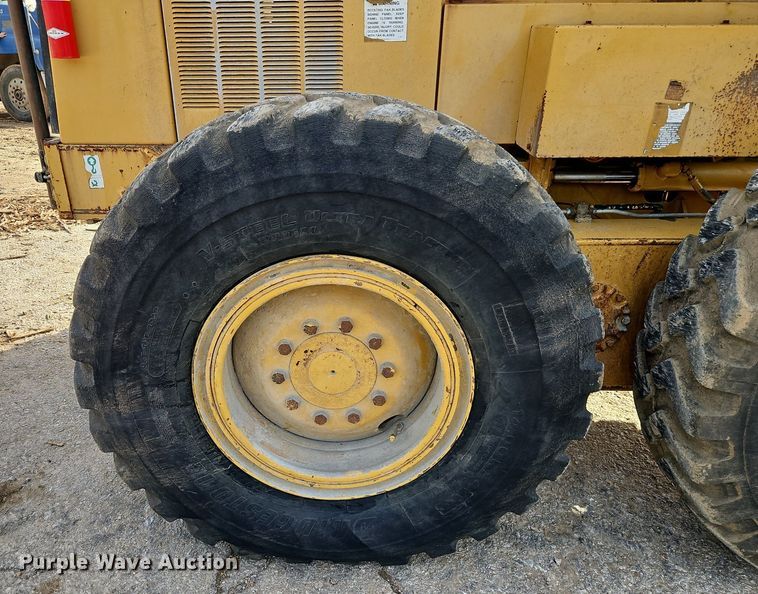 image for item DR8548 1996 Caterpillar  140H motor grader