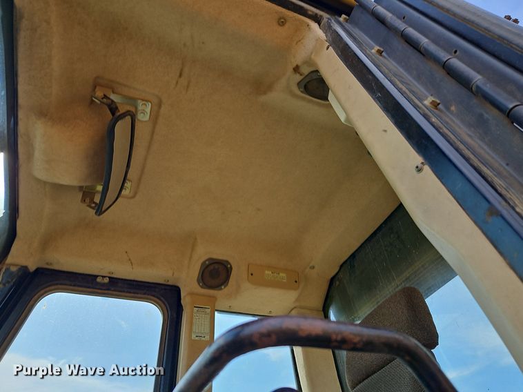 image for item DR8550 1997 Caterpillar  953C track loader