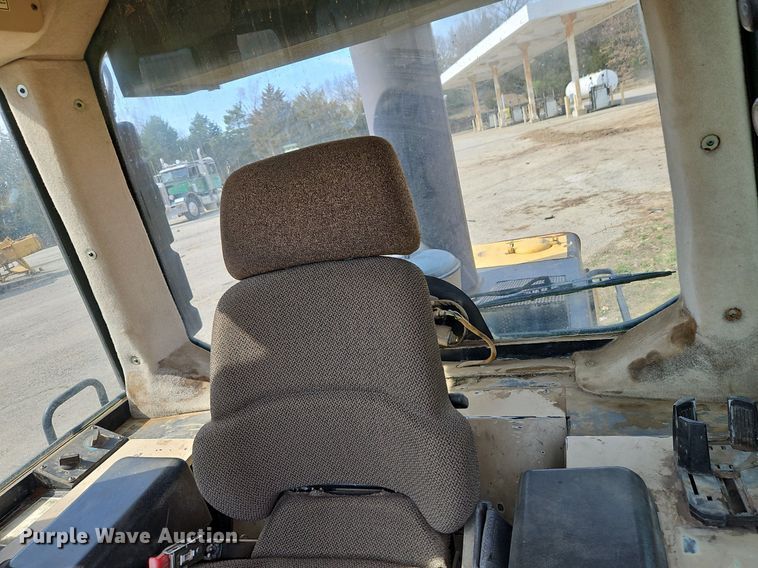 image for item DR8550 1997 Caterpillar  953C track loader