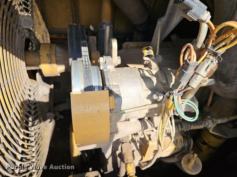 image for item DR8550 1997 Caterpillar  953C track loader