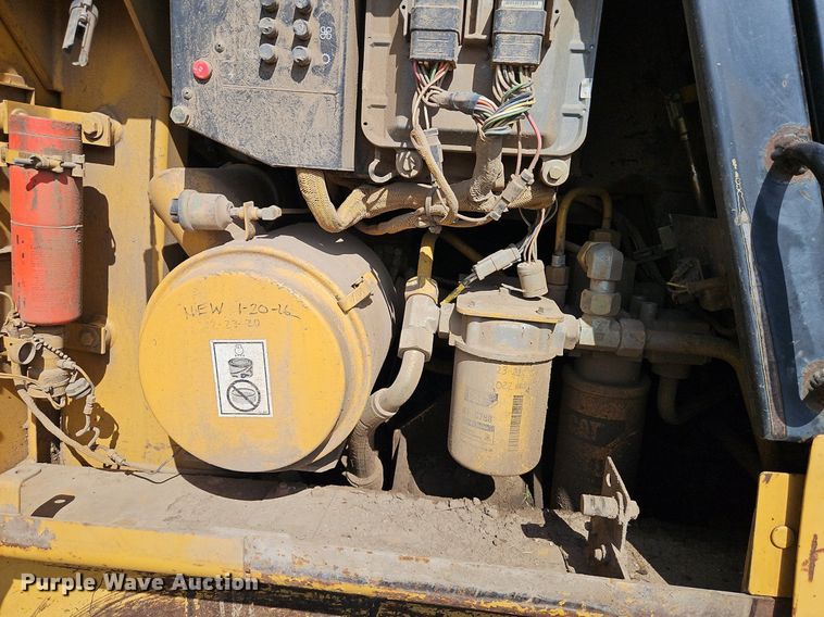 image for item DR8550 1997 Caterpillar  953C track loader