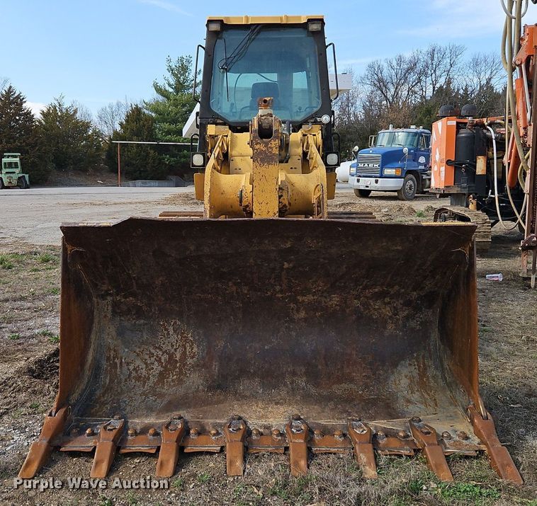 image for item DR8551 2001 Caterpillar  963C track loader