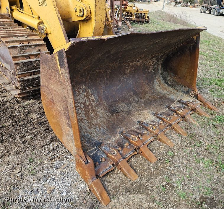 image for item DR8551 2001 Caterpillar  963C track loader