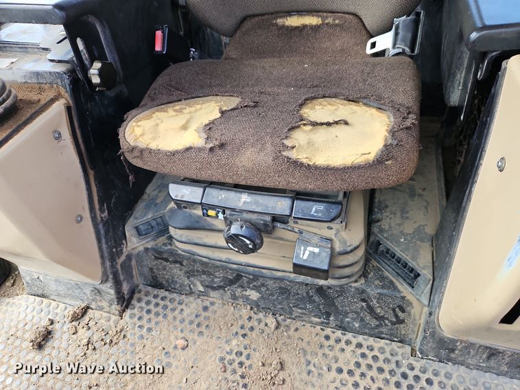 image for item DR8551 2001 Caterpillar  963C track loader