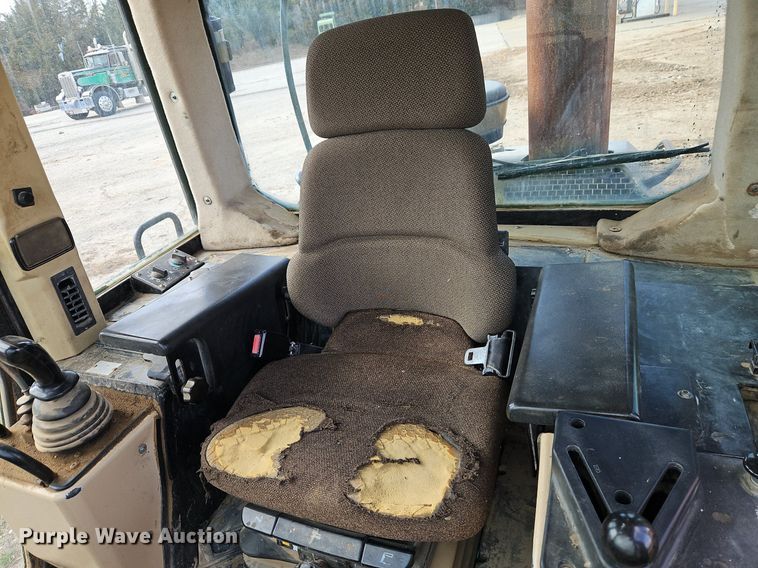 image for item DR8551 2001 Caterpillar  963C track loader