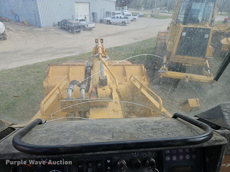 image for item DR8551 2001 Caterpillar  963C track loader