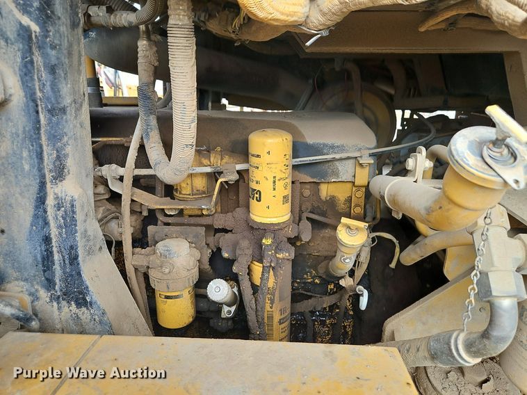 image for item DR8551 2001 Caterpillar  963C track loader