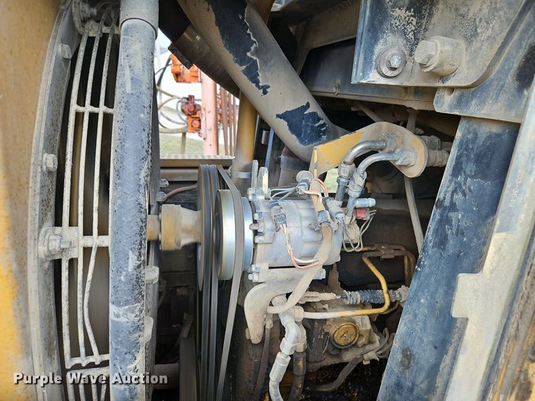 image for item DR8551 2001 Caterpillar  963C track loader