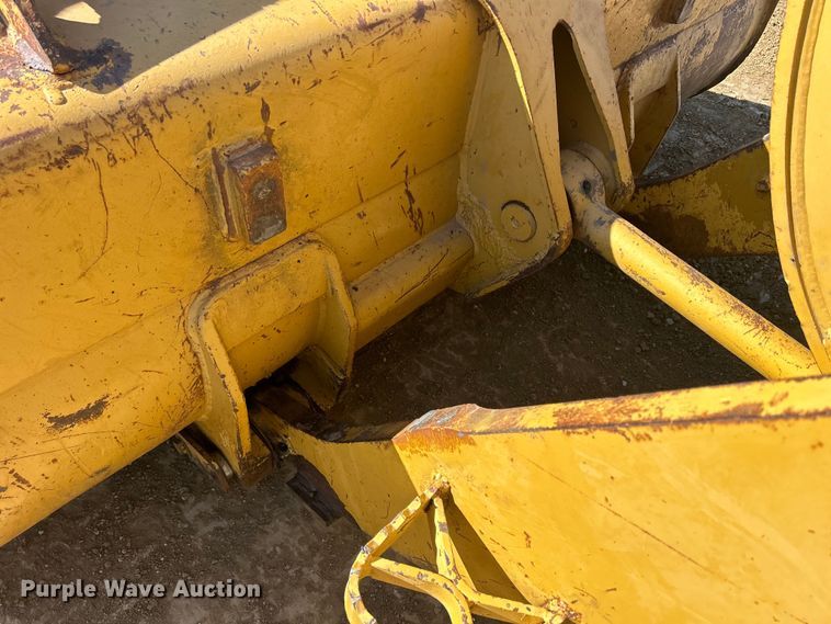 image for item DS0834 1989 Caterpillar 953LGP track loader