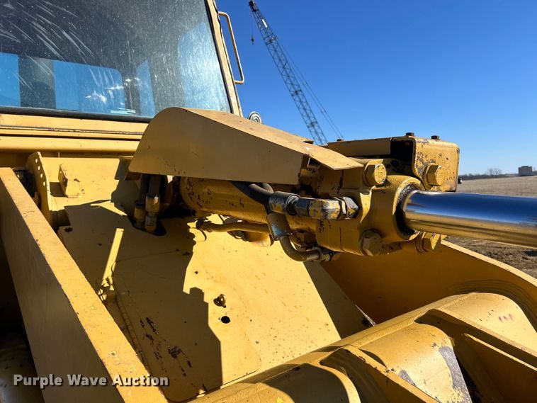 image for item DS0834 1989 Caterpillar 953LGP track loader