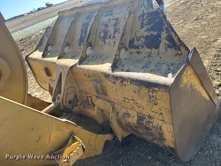 image for item DS0834 1989 Caterpillar 953LGP track loader