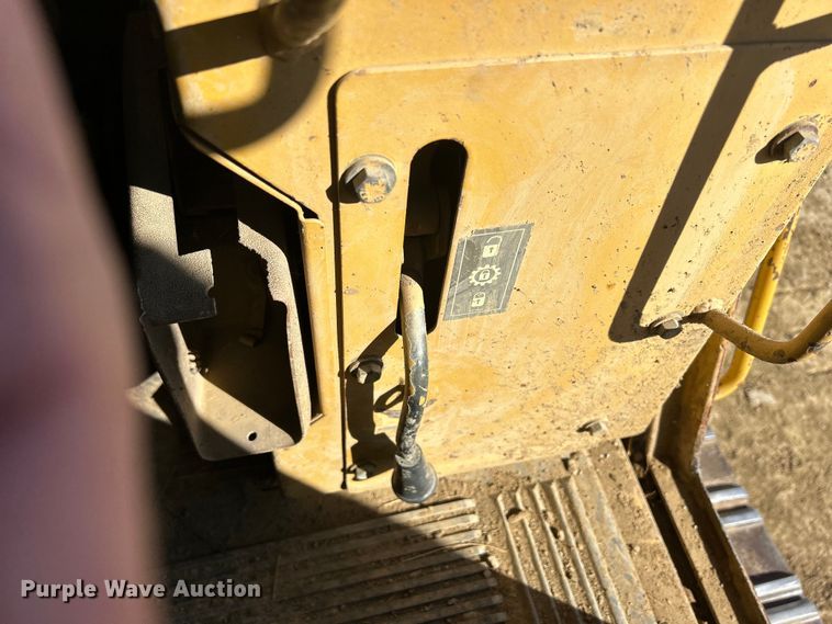 image for item DS0834 1989 Caterpillar 953LGP track loader