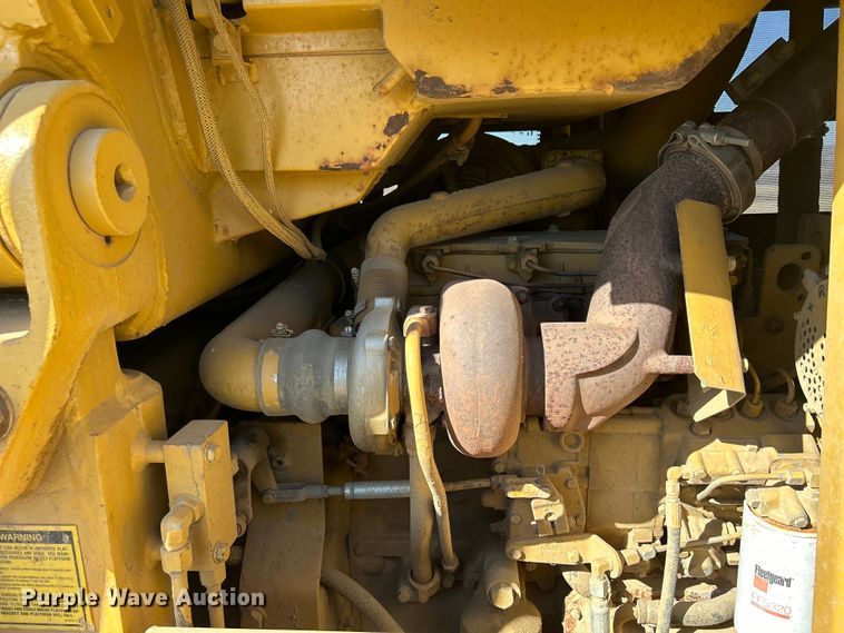 image for item DS0834 1989 Caterpillar 953LGP track loader