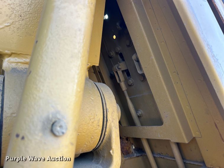 image for item DS0834 1989 Caterpillar 953LGP track loader