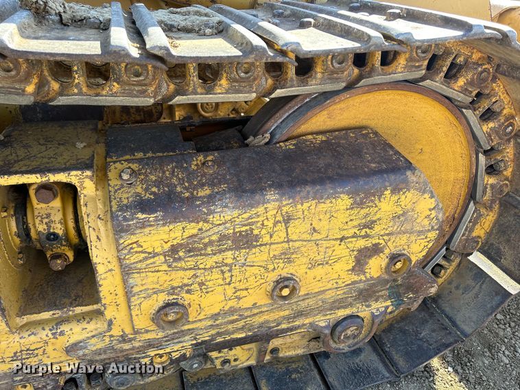 image for item DS0834 1989 Caterpillar 953LGP track loader