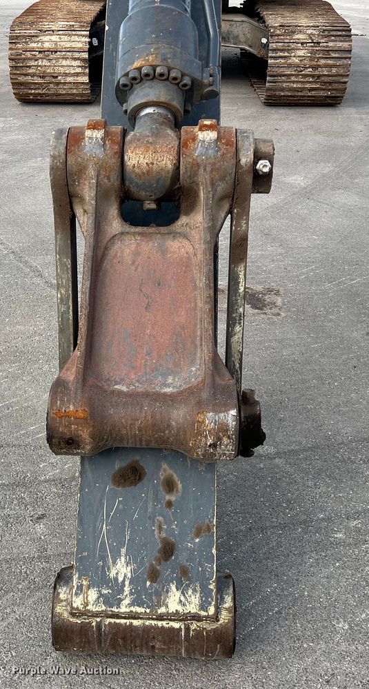 image for item DS2927 2011 John Deere 250G LC excavator