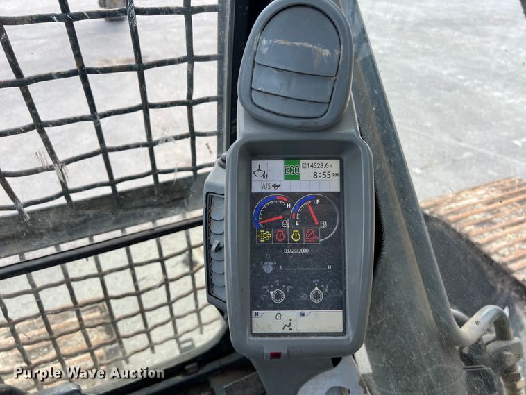 image for item DS2927 2011 John Deere 250G LC excavator