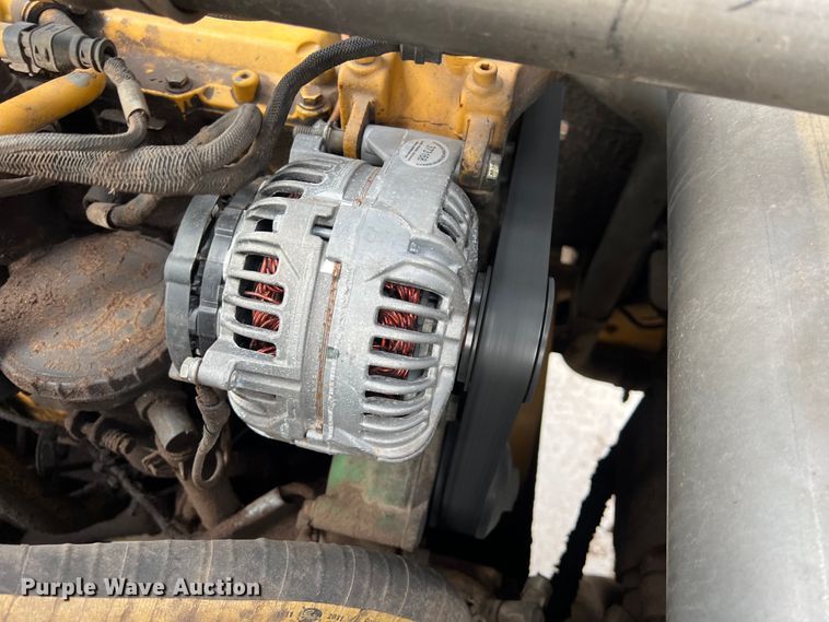 image for item DS2927 2011 John Deere 250G LC excavator