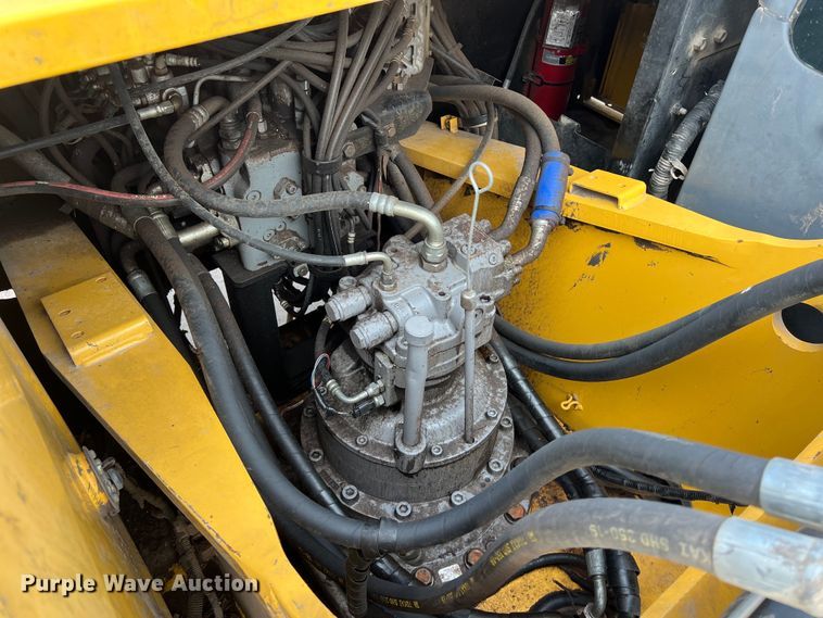 image for item DS2927 2011 John Deere 250G LC excavator