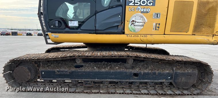 image for item DS2927 2011 John Deere 250G LC excavator