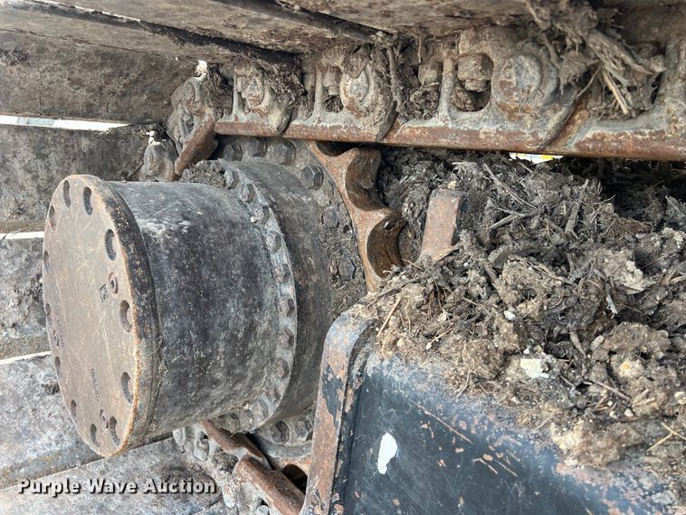 image for item DS2927 2011 John Deere 250G LC excavator